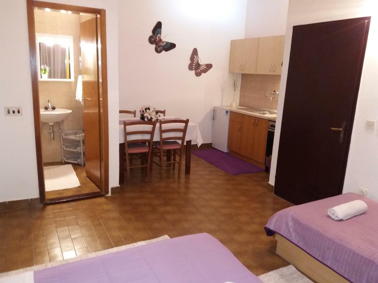 Apartment Hortenzija Baška Voda Exteriör bild