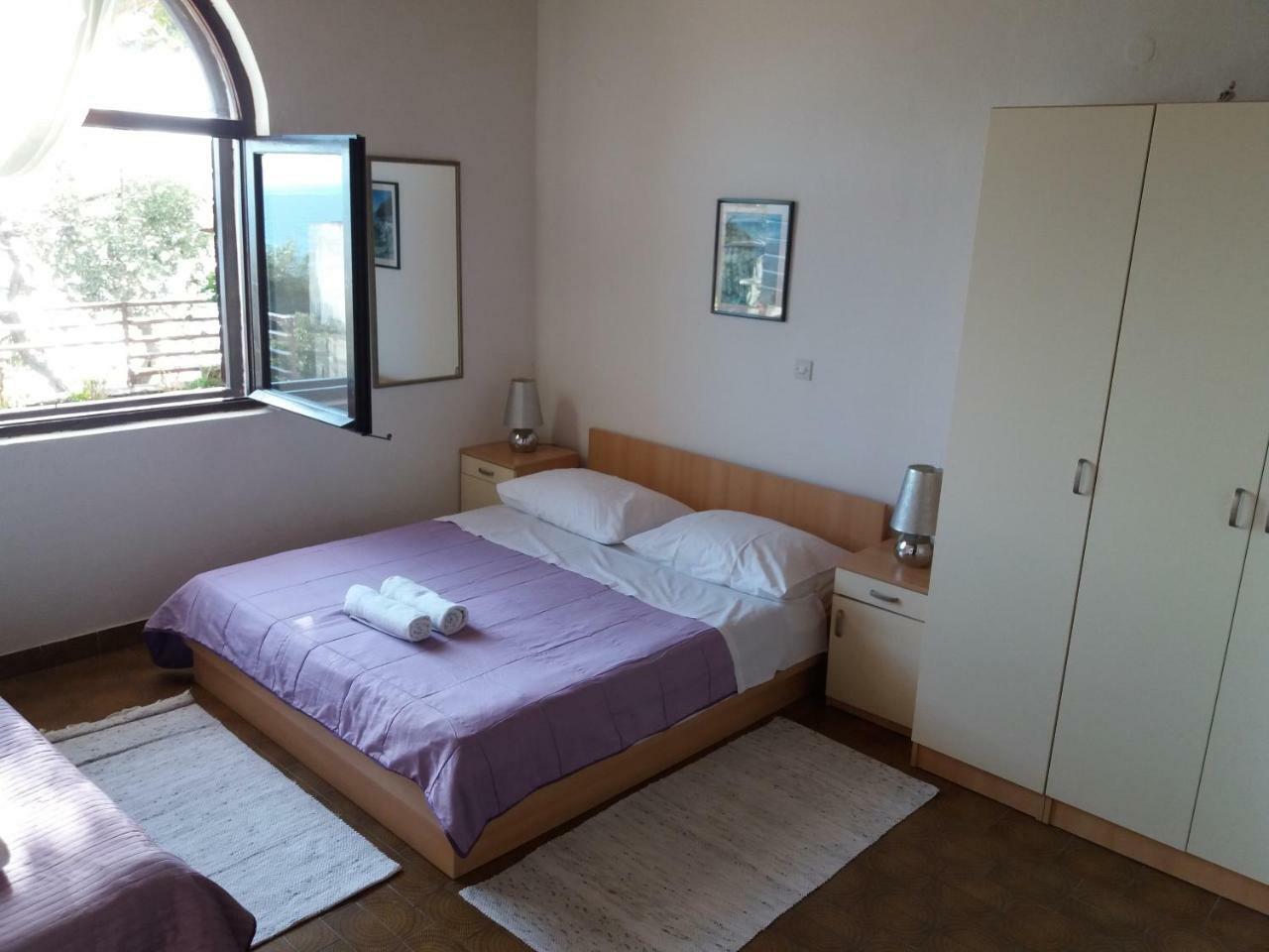 Apartment Hortenzija Baška Voda Exteriör bild